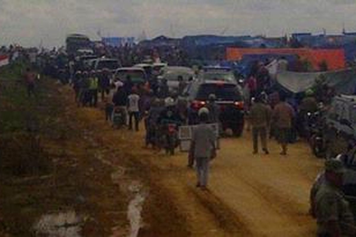 Perwakilan Komisi III DPR RI menemui warga di regoster 45, Mesuji.