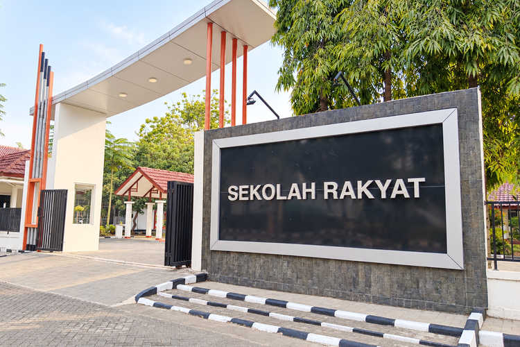 A Year of Sekolah Rakyat, Gus Ipul Claims Program is a Poverty Alleviation Strategy