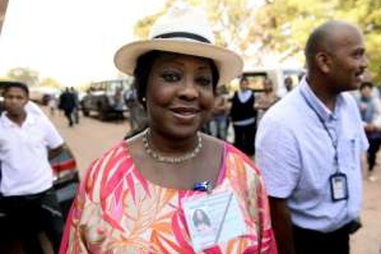 Fatma Samba Diouf Samoura menjadi wanita pertama yang menjabat sebagai Sekretaris Jenderal FIFA.