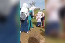 2 Kelompok Siswi SMP Adu Jotos di Lapangan Terbuka Makassar