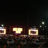 Kahitna Buka Konser Drive-In, Suara Klakson Bersahutan