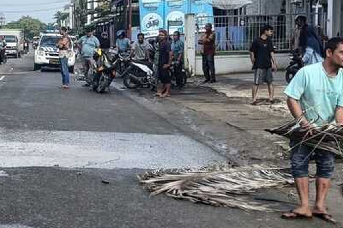 Ibu Rumah Tangga Tewas dalam Kecelakaan di Jalan Nasional Medan-Banda Aceh yang Berlubang