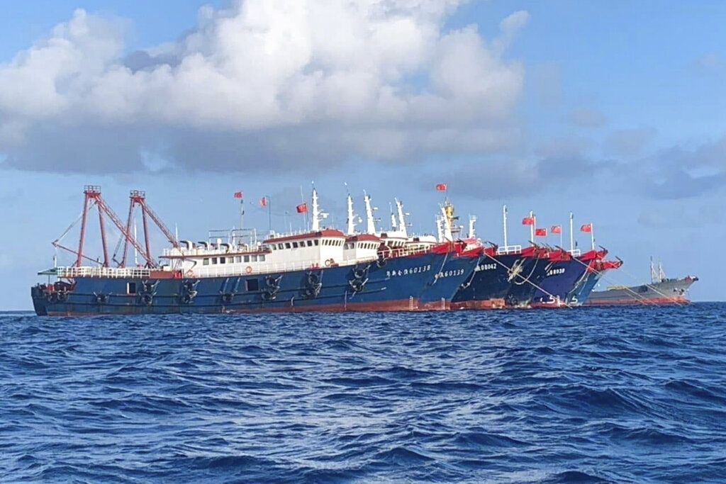 Filipina Tuduh China Tembaki Kapalnya dengan Meriam Air di Laut China Selatan