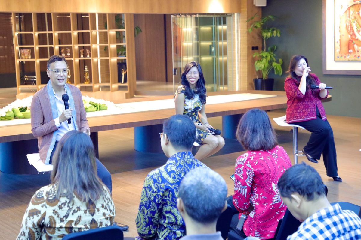 Deputi Bidang Pariwisata dan Ekonomi Kreatif Kemenko Marves, Odo R. M. Manuhutu memberikan keterangan pers terkait perhelatan Travel Fair yang berlangsung 19-21 Mei 2023, di Jakarta.