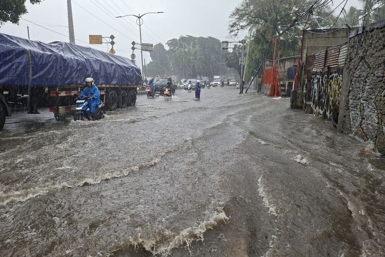 Seluruh Titik Banjir di Jakarta Sudah Surut Sabtu Siang