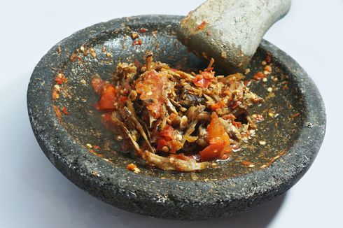 Resep Sambal Bawang Teri Asin, Lauk Pelengkap Nasi Kuning