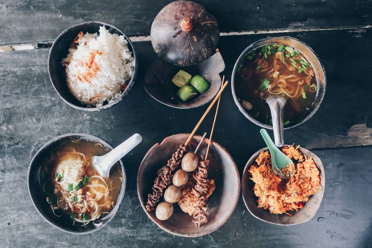 Me kedai sarapan near Kedai Songkok