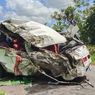 Mobil Travel Tabrak Truk Sawit di OKU Sumsel, 3 Penumpang Tewas
