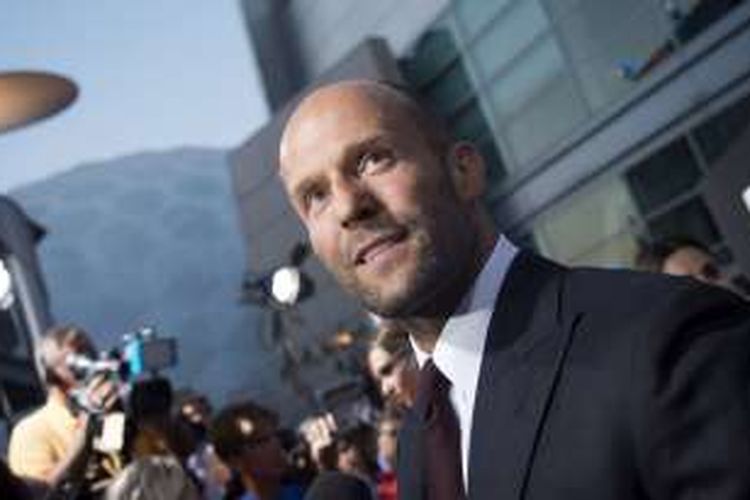 Aktor Jason Statham menghadiri pemutaran perdana film The Mechanic: Resurrection di Hollywood, California, Senin (22/8/2016).