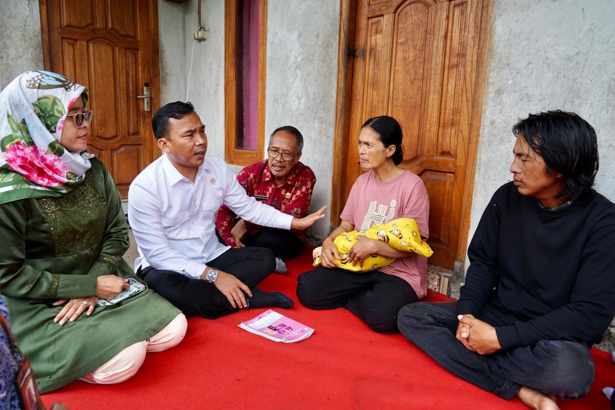 Menteri Wihaji Kunjungi Bangli, Pantau Langsung Keluarga Risiko Stunting