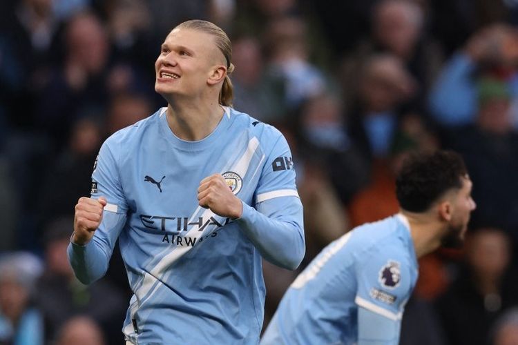 Striker Manchester City, Erling Haaland, merayakan gol pembuka dalam pertandingan Liga Inggris antara Manchester City dan West Ham United di Stadion Etihad di Manchester, barat laut Inggris, pada 20 Desember 2025.