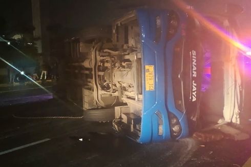 Tujuh Korban Luka Bus Terguling Dirujuk ke RS Polri Kramat Jati