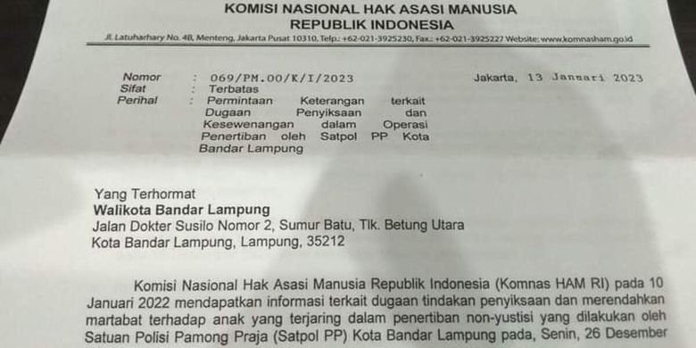 Surat Komnas HAM yang disebut melakukan pemanggilan terhadap Wali Kota Bandar Lampung Eva Dwiana atas dugaan penyiksaan anak jalanan dan manusia silver.