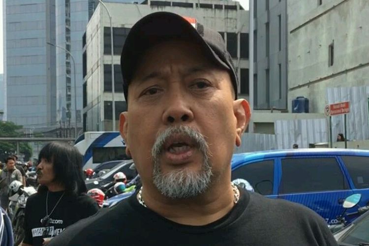 Komedian Indro Warkop DKI ditemui usai tampil dalam sebuah acara di salah satu stasiun televisi swasta, di kawasan Mampang, Jakarta Selatan, Senin (15/4/2019).