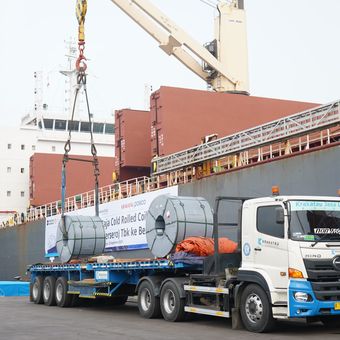 PT Krakatau Steel (Persero) Tbk (KRAS) melalui anak usaha, yakni PT Krakatau Baja Industri (KBI) mengekspor 54.247 ton produk Cold Rolled Coil (CRC) ke Spanyol.