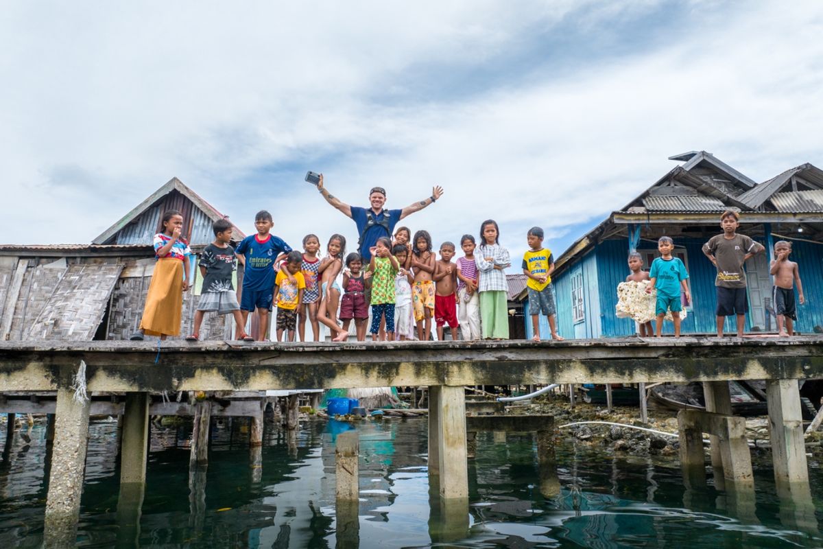 Kristian Hansen, petualang bermotor yang bantu warga kampung sampela di Wakatobi, Sulawesi Tenggara