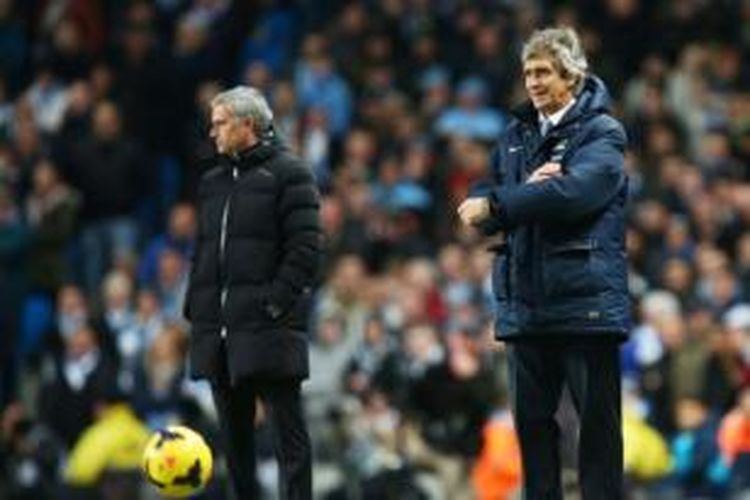 Manajer Chelsea, Jose Mourinho (kiri) dan Manajer Manchester City, Manuel Pellegrini. 