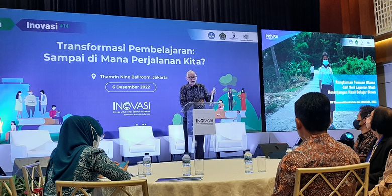 Direktur Program Inovasi untuk Anak Sekolah Indonesia (INOVASI), Mark Heyward menyampaikan hasil studi yang dilakukan bagi 18 kabupaten di Provinsi Indonesia