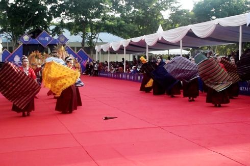 Sultra Tenun Karnaval di Sulawesi Tenggara Digelar untuk Majukan Pariwisata