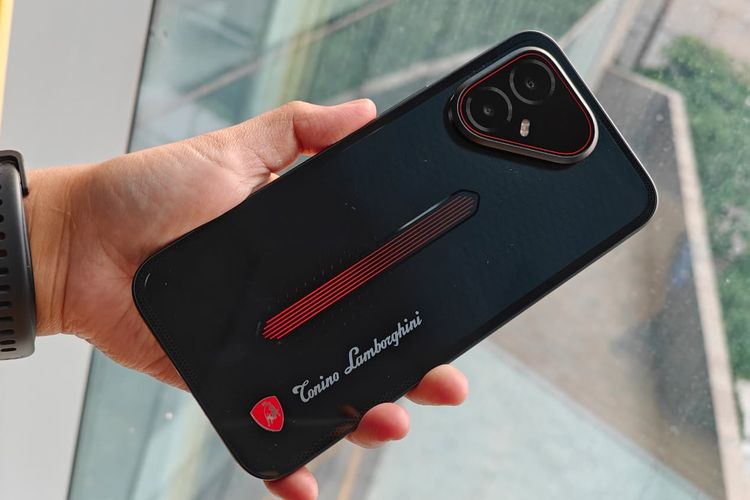 Unboxing Kotak Jumbo Tecno Pova 8 Pro 5G Tonino Lamborghini, Isinya Bukan Hanya HP