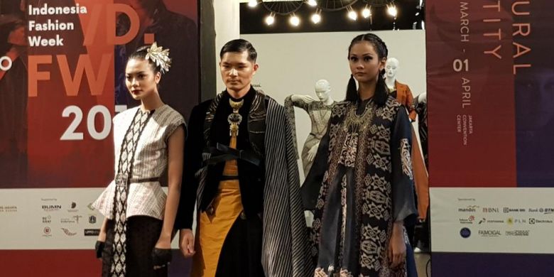 840 Koleksi Foto Penampakan Fashion Show HD Terbaru