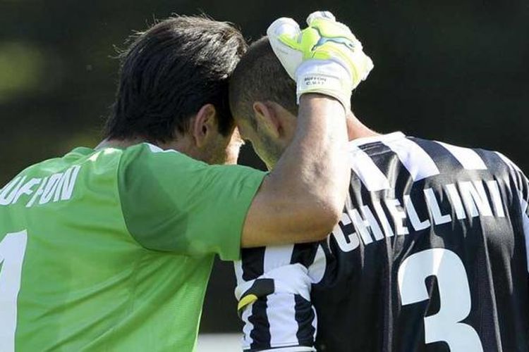 Kiper Juventus, Gianluigi Buffon dan Giorgio Chiellini. 