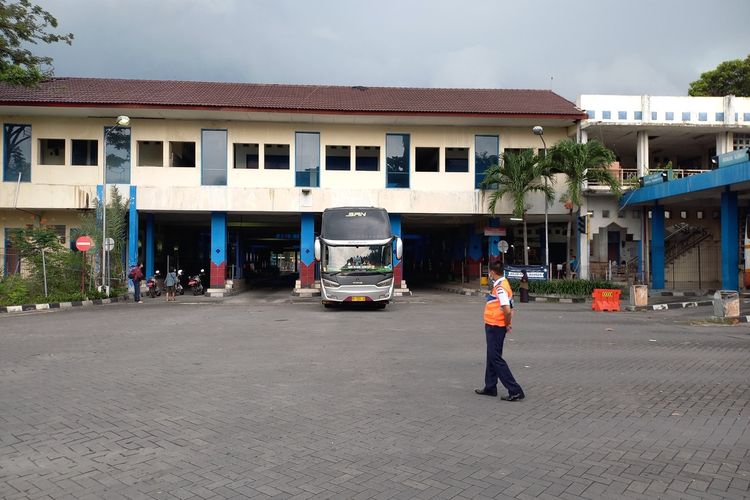 Suasana Terminal Giwangan lonjakan penumpang belum signifikan, Rabu (27/4/2022)