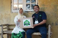 Suka Cita Nenek di Tenjo Mendapat Parsel Lebaran dari Dompet Dhuafa dan Tokopedia