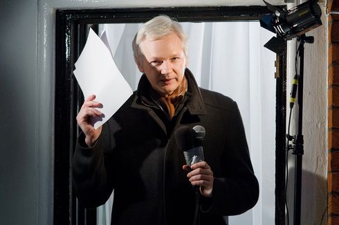 Cabut Suaka Julian Assange, Presiden Ekuador Disebut Pengkhianat