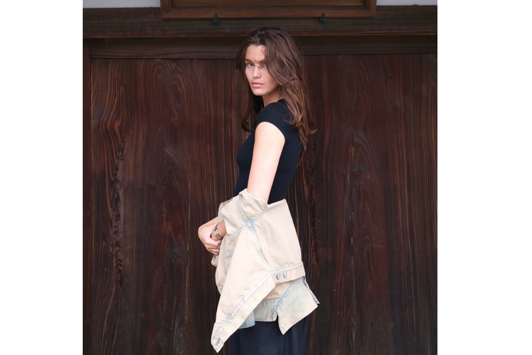 Luna Bijl, pacar Maartin Paes yang fashionable. 