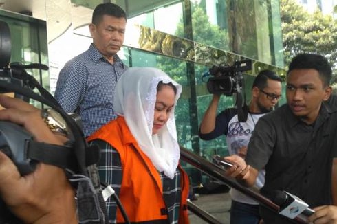 KPK Perpanjang Masa Penahanan Bupati Non-aktif Klaten Sri Hartini