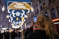 Pertama Kalinya, Lampion Ramadhan Menyala di London