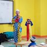 Mengenal Yahya Edward Hendrawan, Guru Ngaji Berkostum Badut yang Mengajar Anak-anak di Panti Asuhan