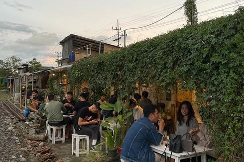 Tak Harus ke Vietnam atau Thailand, Malang Punya Kafe Pinggir Rel