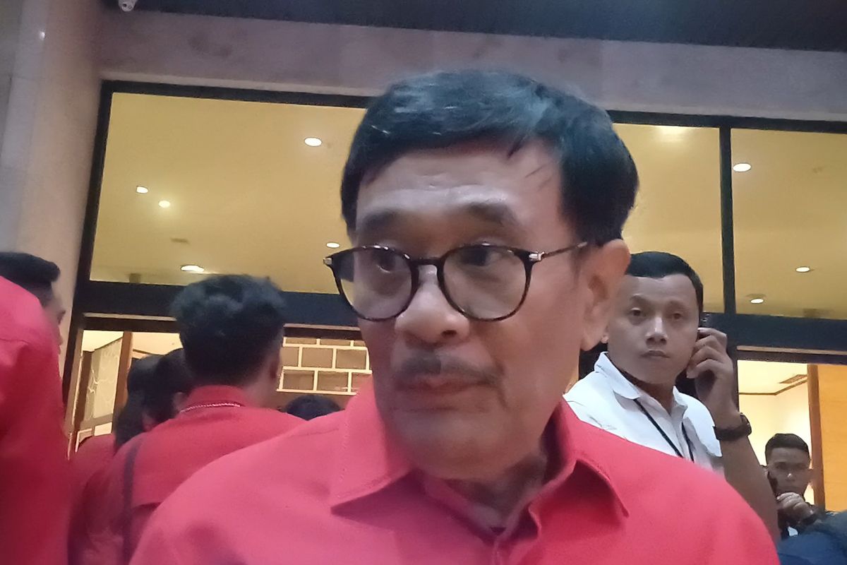 Ketua DPP PDI-P Djarot Saiful Hidayat saat ditemui usai acara Trisakti Tourism Award 2025 di Grand Sahid Jaya, Kamis (8/5/2025).