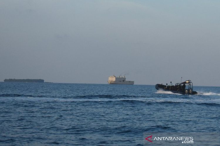 KRI dr Soeharso-990 yang membawa 69 ABK Diamond Princess tiba di Pulau Sebaru, Kepulauan Seribu, Senin (2/3) sekitar pukul 18.00 WIB.