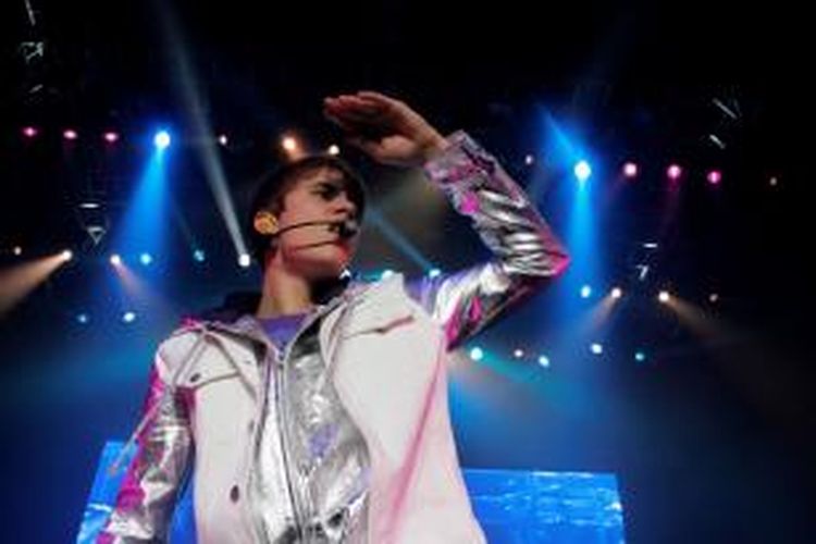 Penyanyi pop terkenal asal Kanada Justin Bieber tampil dalam konser bertajuk My World Tour di Sentul International Convention Center, Bogor, Jawa Barat, Sabtu (23/4/2011) malam.