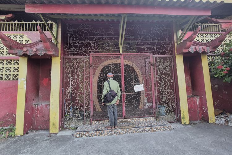 Di Balik Tradisi Menitipkan Abu Jenazah, Ada Rindu yang Belum Usai