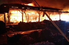 Ratusan Kios di Pasar Gedebage Ludes Terbakar