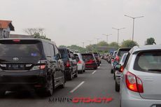 Akses Keluar Jakarta Macet Total 
