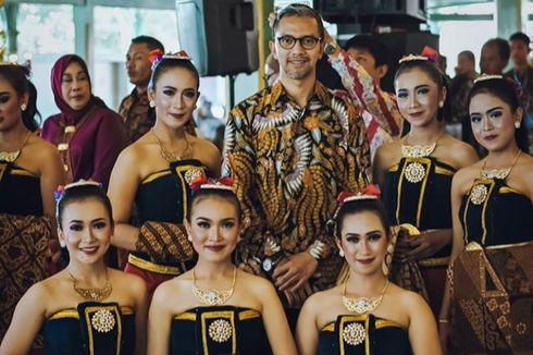 Memahami Batik Indonesia Lewat Tari Ambabar Batik