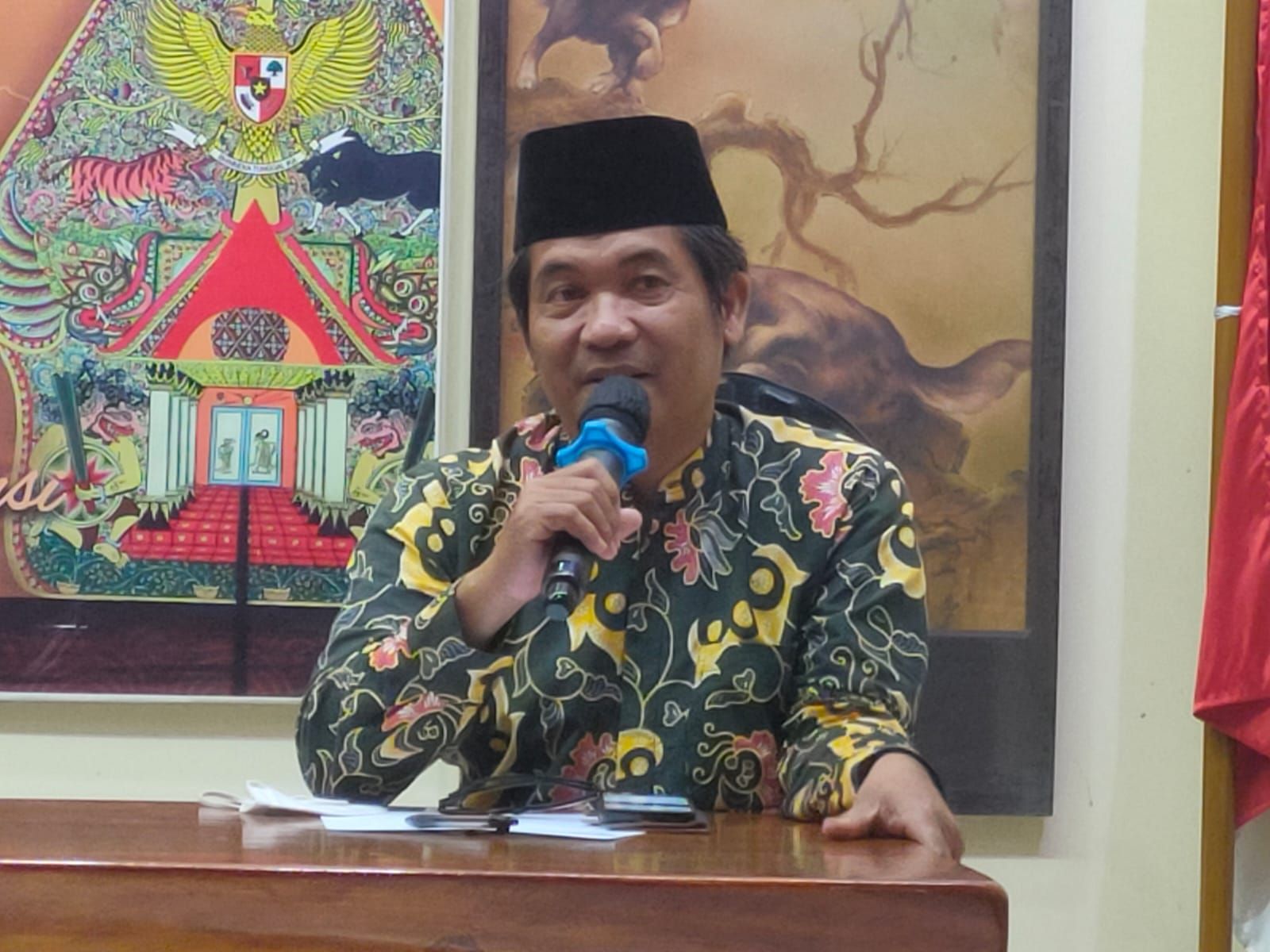 Prabowo Diharapkan Beri Solusi Kuliah Mahal dan Harga Beras daripada Dorong 