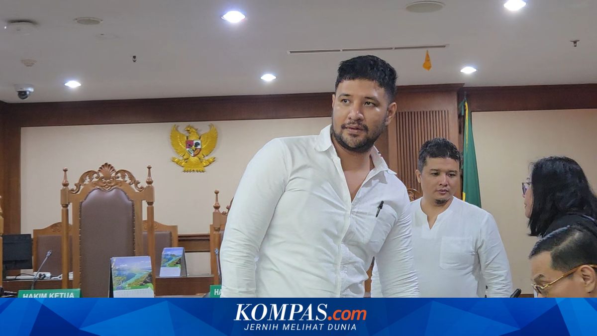 Ammar Zoni Singgung Perceraiannya dengan Irish Bella dalam Pleidoi: Sungguh Menyakitkan ~AM

Klik untuk baca: