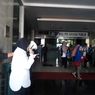 Mal Pelayanan Publik Surabaya Terbakar, Risma Gunakan Pengeras Suara Minta Pengunjung Keluar Gedung