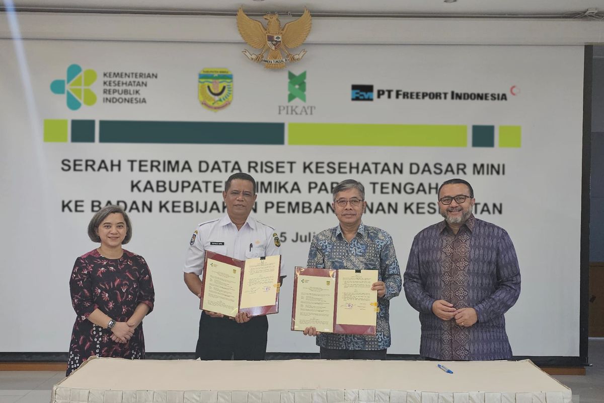 Kepala Badan Kebijakan Pembangunan Kesehatan (BKPK) Syarifah Liza Munira menerima kunjungan jajaran Pemerintah Kabupaten (Pemkab) Mimika yang menyampaikan hasil Riset Kesehatan Dasar (Riskesdas) tahun 2022, Provinsi Papua Tengah, Rabu (5/7/2023). 
