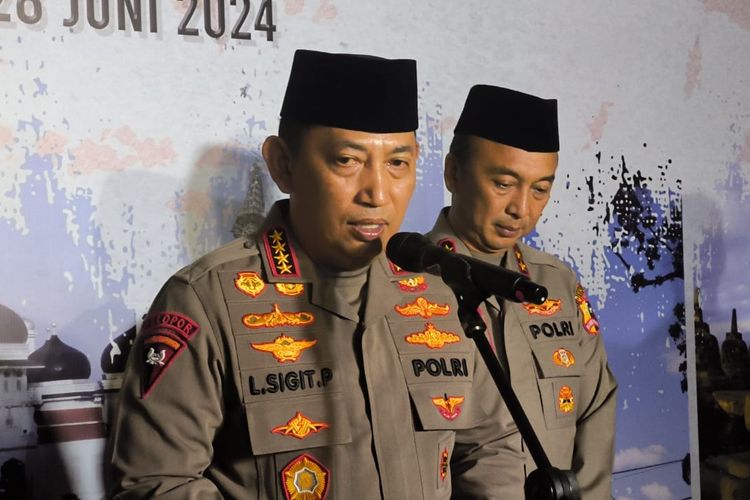 Kapolri Jenderal Listyo Sigit Prabowo di Lapangan Bhayangkara Mabes Polri, Jakarta, Jumat (28/6/2024).