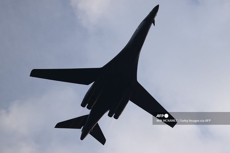 Angkatan Udara Amerika Serikat (AS) untuk pertama kalinya mengerahkan pesawat B-1 bomber ke Norwegia. 