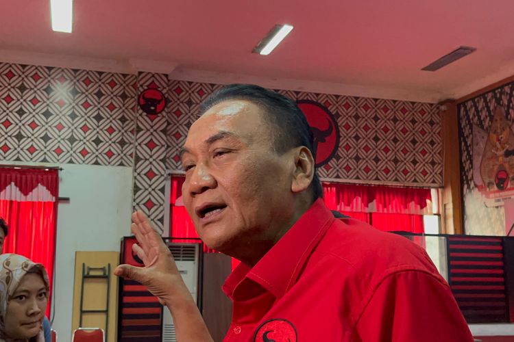 Bambang Wuryanto atau Bambang Pacul usai konferensi pers Apel Siaga Pemenangan Pileg dan Pilpres 2024 di kantornya, Panti Marhaen, Kamis (24/8/2023).