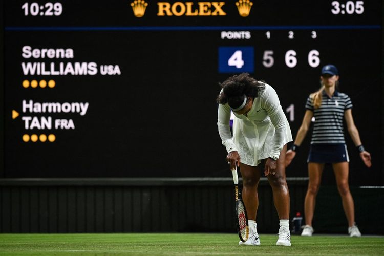 Kejutan terjadi di Wimbledon saat Serena Williams tumbang dari peringkat ke-115 dunia, Harmony Tan, pada laga babak pertama turnamen tenis tertua dunia itu pada Rabu (29/6/2022) dini hari WIB.