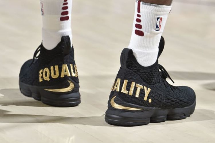 Nike LeBron 15 Equality